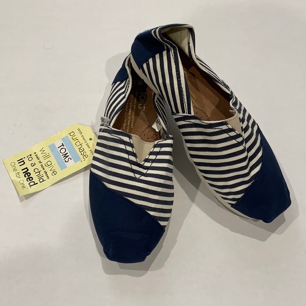 Navy blue & white strip toms